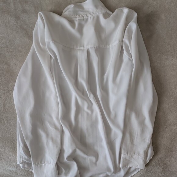 3/$30 White flowy blouse - Picture 6 of 6